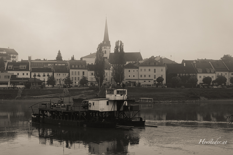 Ein Blick nach Ottensheim bei der Fähre.