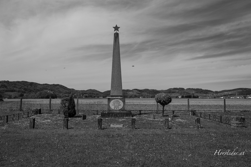 Kriegerfriedhof bei Aschach an der Donau.